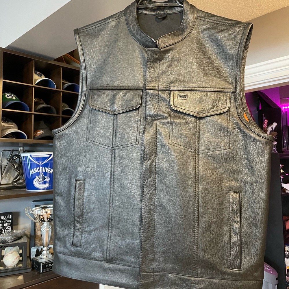 Milwaukee leather vest size large
